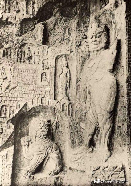 绝版老照片:110年前未被破坏前的龙门石窟